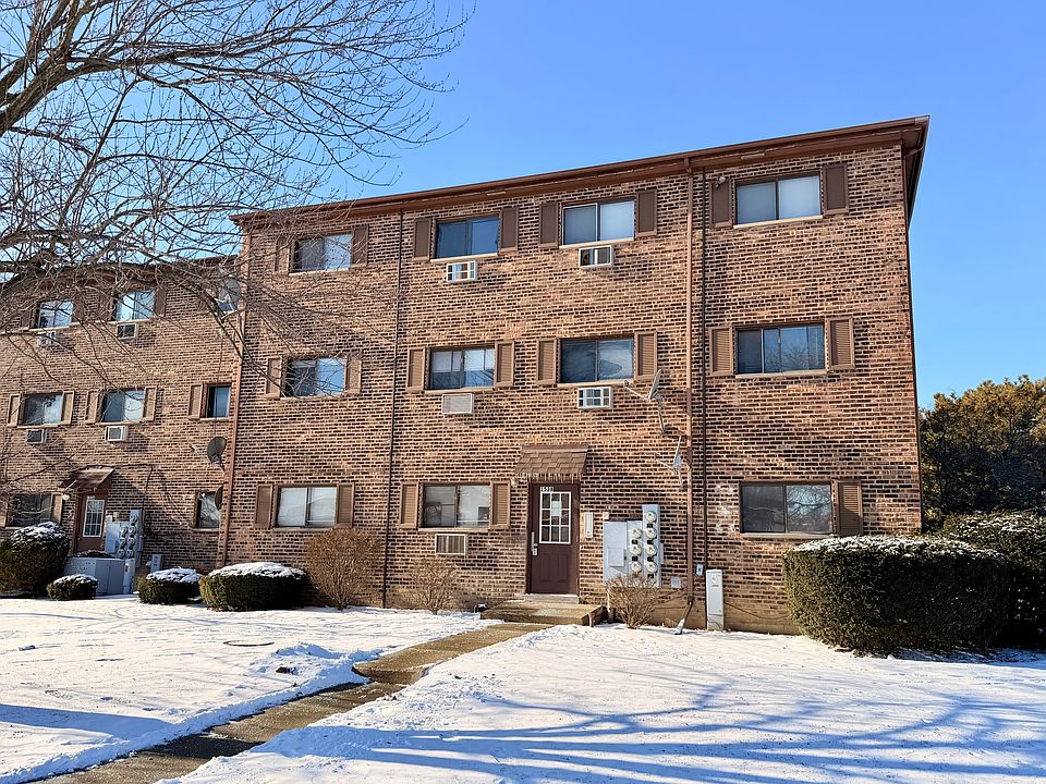 1st image of 1538 Crimson Ln APT 1A