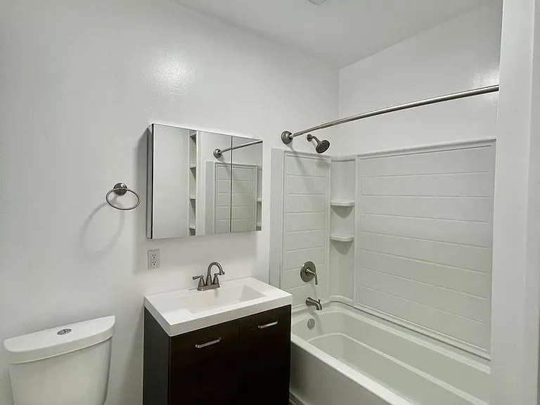 2625 - 2627 1/2 Wellington Rd. — Photo 17