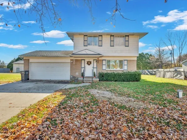 359 Davis Lake Rd, Lapeer, MI 48446