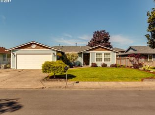 1447 Greenview Ct, Woodburn, OR 97071