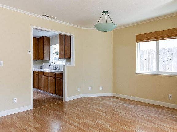 5th image of 1261 Green Acres Ct