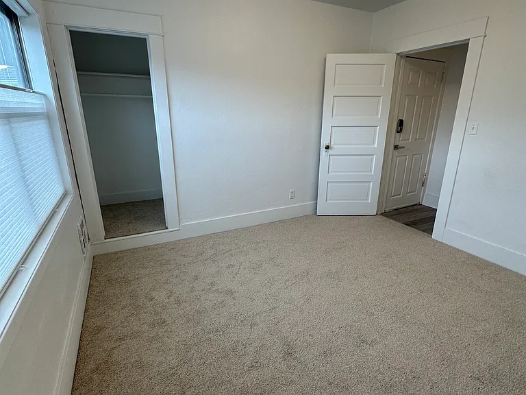 1335 SE Linn St #B — Photo 3
