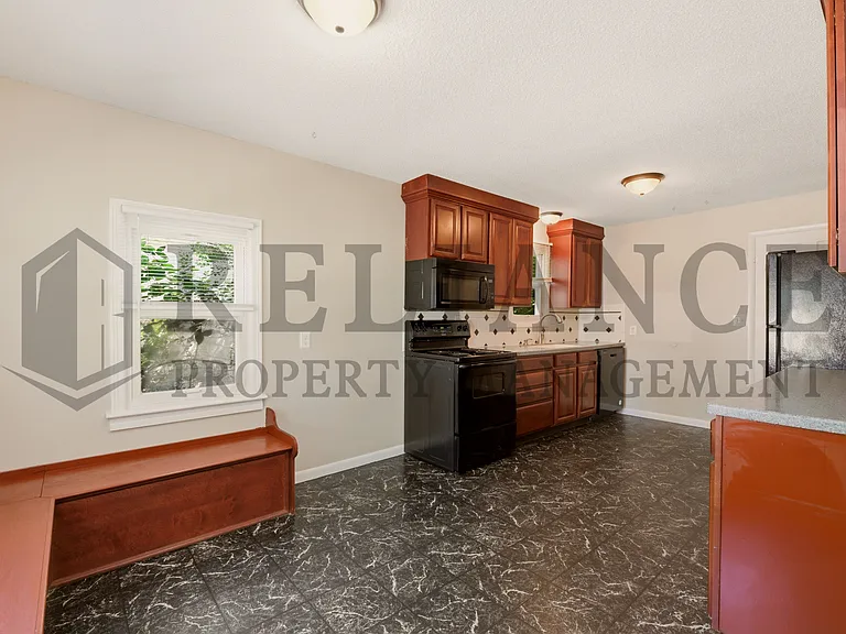 4546 S Osage St — Photo 14