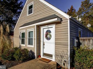 2408 Fort Dr, Alexandria, VA 22303
