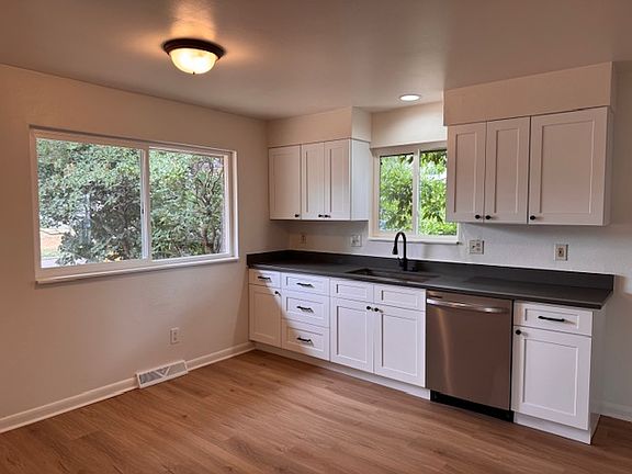 4th image of 1428 N Verbena St