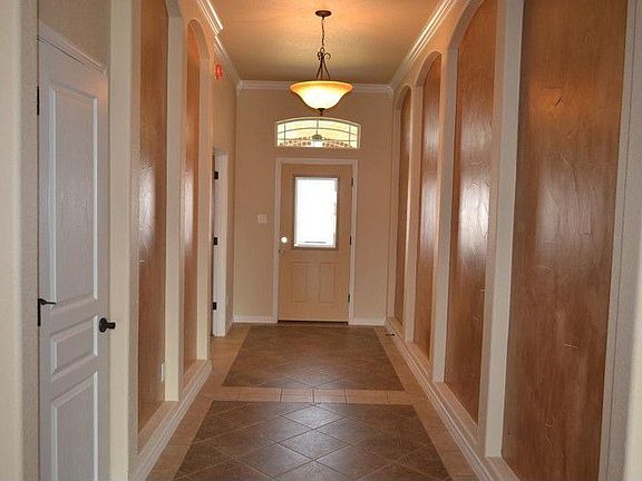 3rd image of 706 Hailie Dr