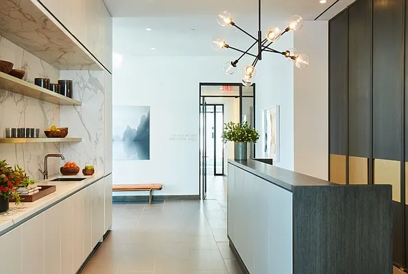 Rented by Peter Ashe | media 9