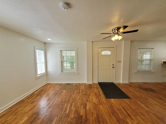 4th image of 2138 E 83rd Ter