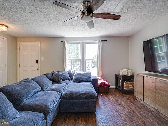 5th image of 338 Delmar Ct