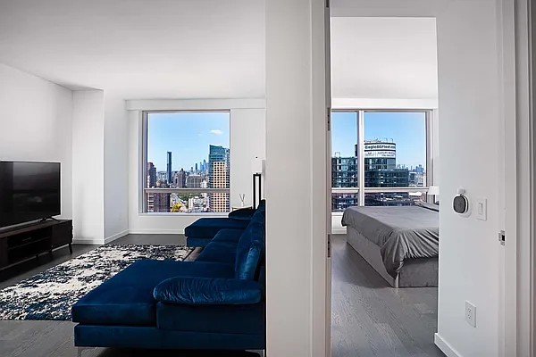 Rented by William Raveis Real Estate | media 18