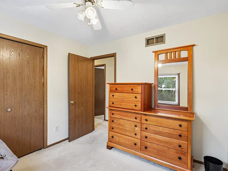 4702 Alger Rd — Photo 29