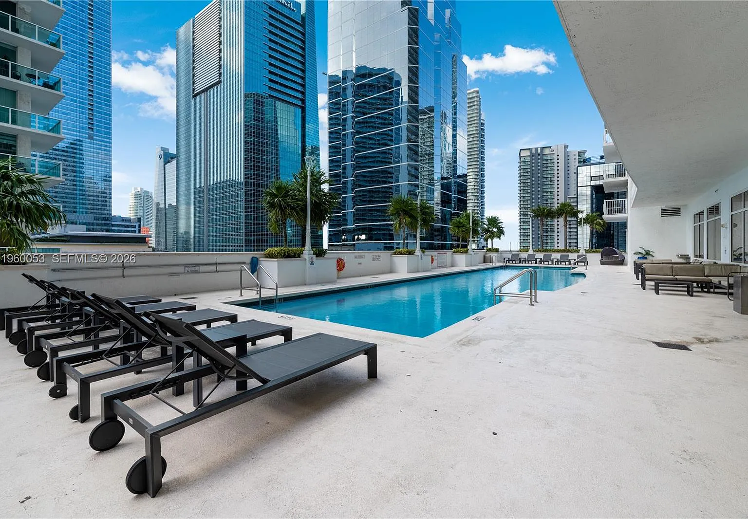 The Club At Brickell Bay — Photo 4