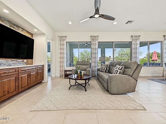 5th image of 4416 W CHEYENNE Drive