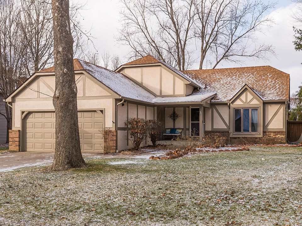 1st image of 1126 Bryan Dr