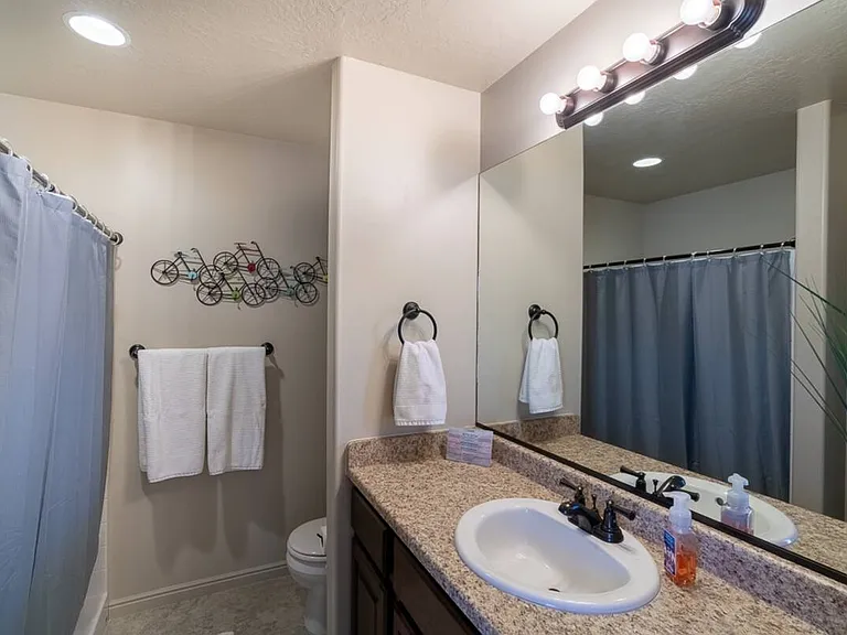 290 W Buena Vista Blvd — Photo 10