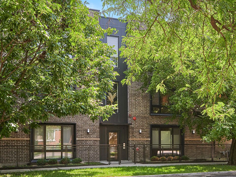 1st image of 4153 W Melrose Ave #1