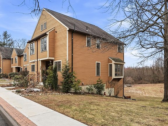 2nd image of 575 Bridge Rd Unit 11-8