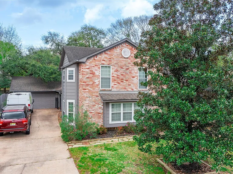 18310 Spellbrook Dr — Photo 46