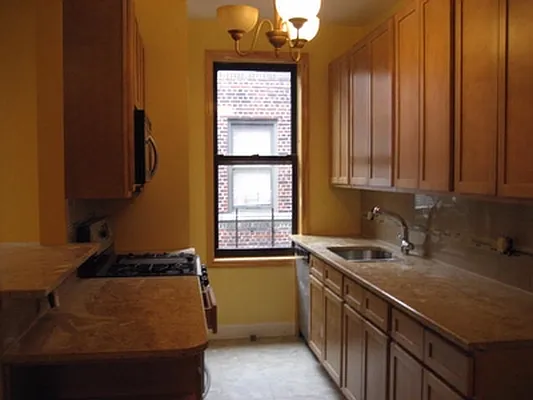 Sold by Heights Berkeley Realty | media 10