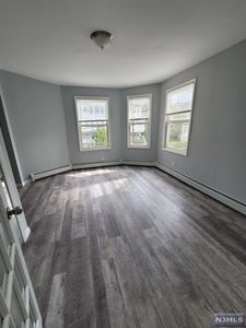 27 Cedar Ave, Newark, NJ, 07106