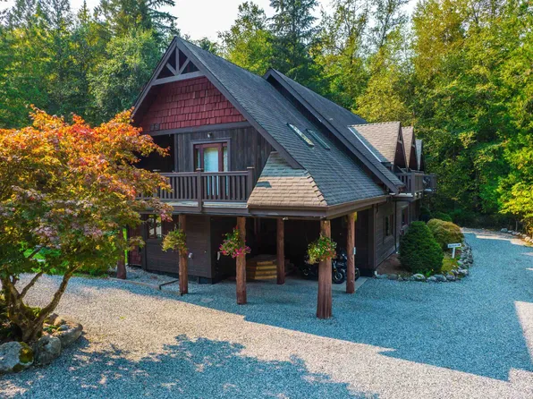 11267 Palmer Rolph St, Maple Ridge, BC V2W 1H1