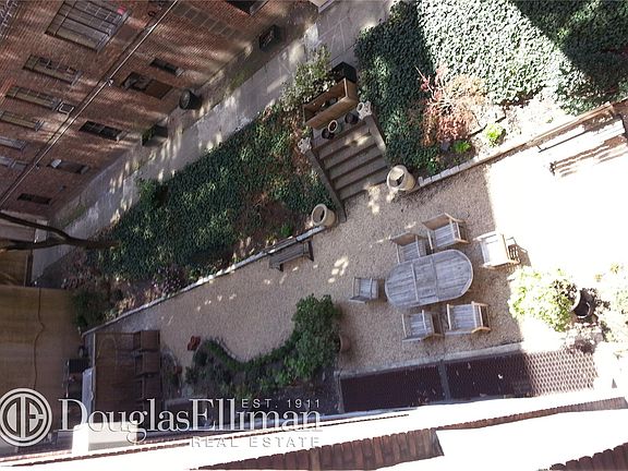 2nd image of 320 E 42nd St APT 312