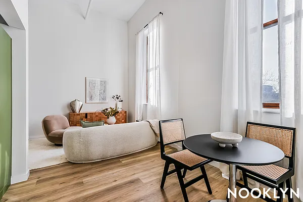 Rented by Nooklyn NYC LLC | media 55