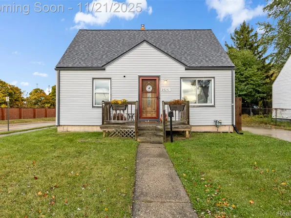 26842 Pattow St, Roseville, MI 48066