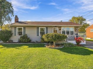 23 Rogers Dr, Depew, NY 14043