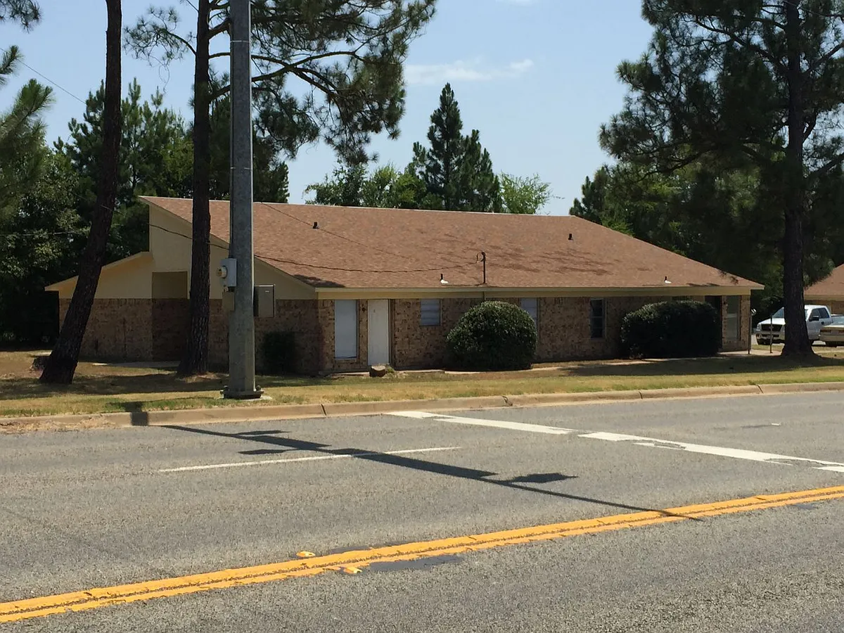 Building Photo - 629 S Beaulah St