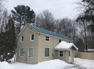 34 34th St, Constantia, NY 13044