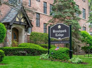 2 Westchester Ave APT 3K, White Plains, NY 10601