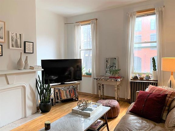 2nd image of 108 Bedford Ave APT 2R