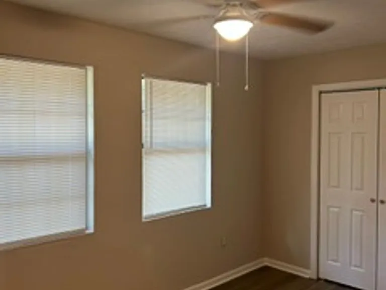 216 Maryland Dr NW — Photo 11
