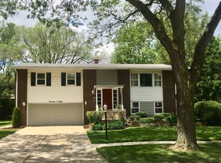 1408 S Cypress Dr, Mount Prospect, IL