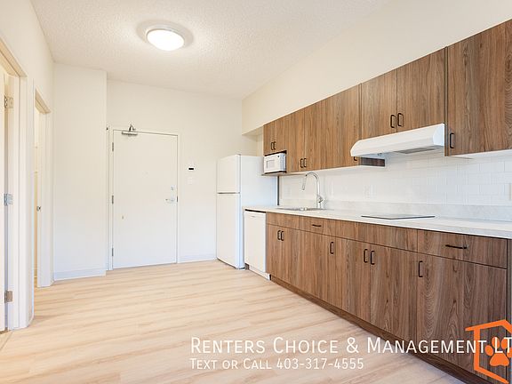 4th image of 1730 10th Ave S #311