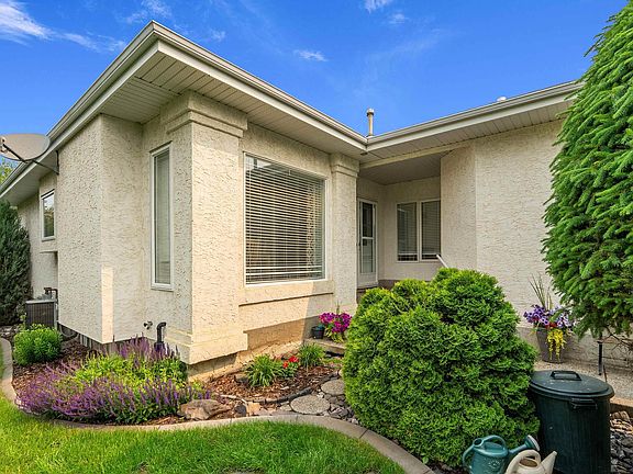 3rd image of 35 Longview Pl