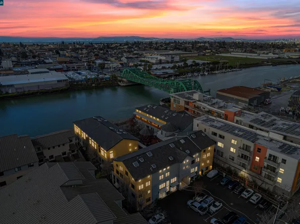2875 Glascock St APT 112, Oakland, CA 94601