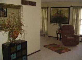609 NE 1st St, Blue Springs, MO 64014