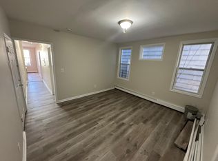426 S 17th St #2L, Newark, NJ 07103