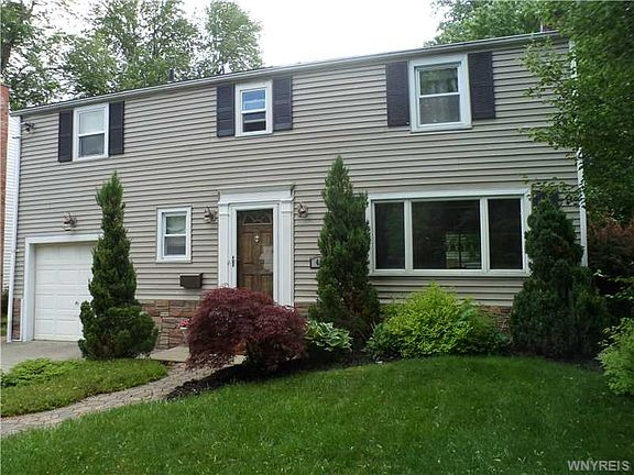2nd image of 416 Roycroft Blvd
