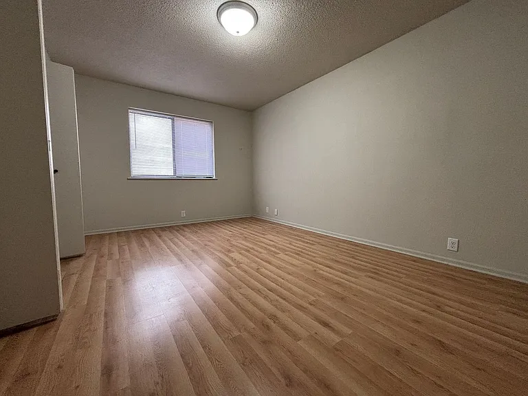 Brookside Apartments — Photo 26