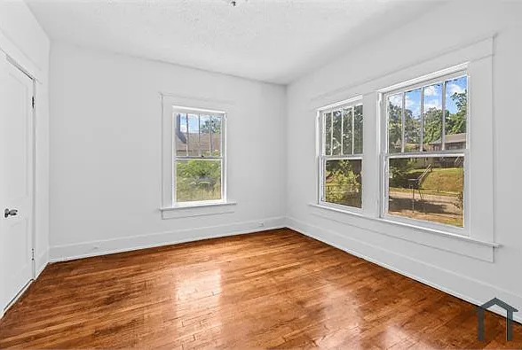 1149 15th St SW — Photo 10