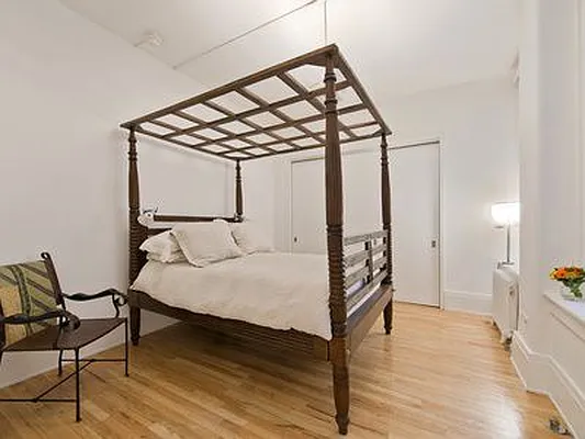 Sold by Realty Connect USA | media 12