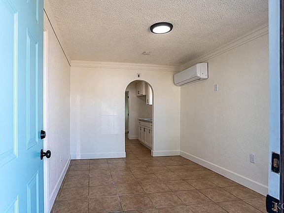 3rd image of 2459 Yerba St
