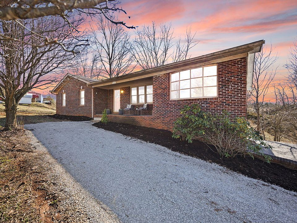 1st image of 539 Hacker Rd