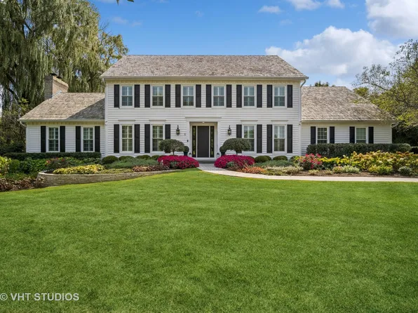 5521 Churchill Ln, Libertyville, IL 60048