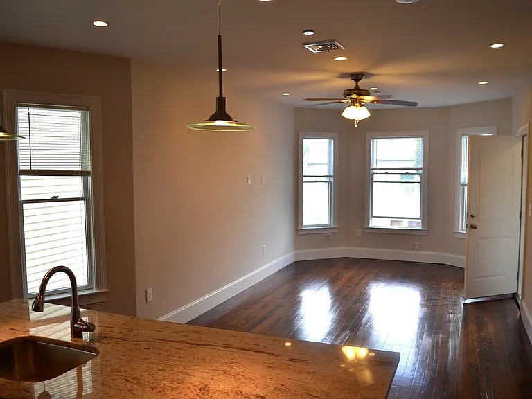 5 Sudan St #3 — Photo 6