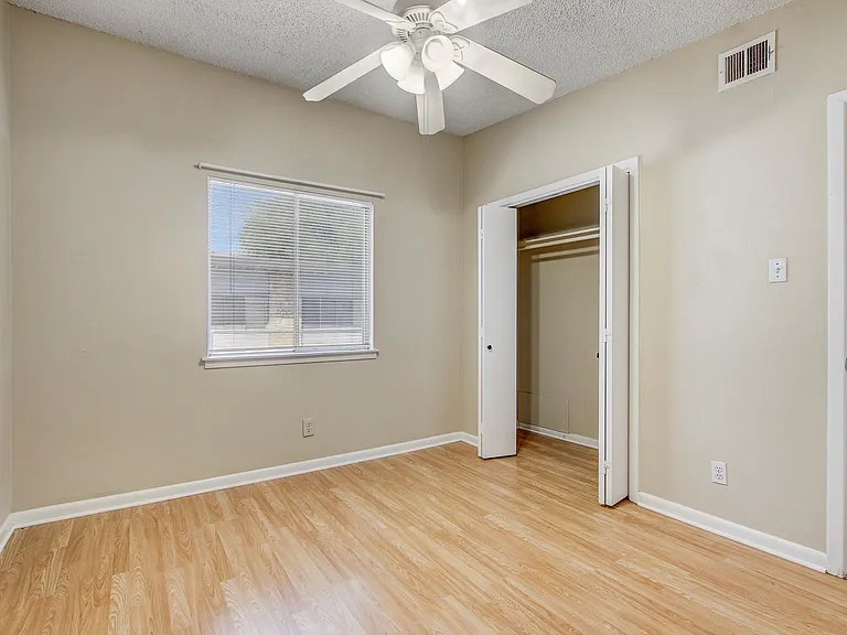 2408 Longview St #211 — Photo 18