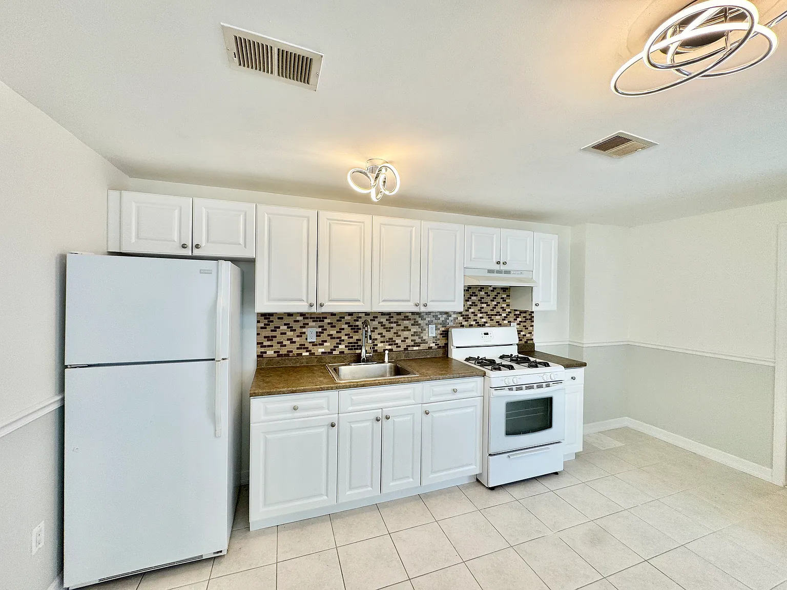 1 bed, 550 sqft, $1,700 — Photo 4